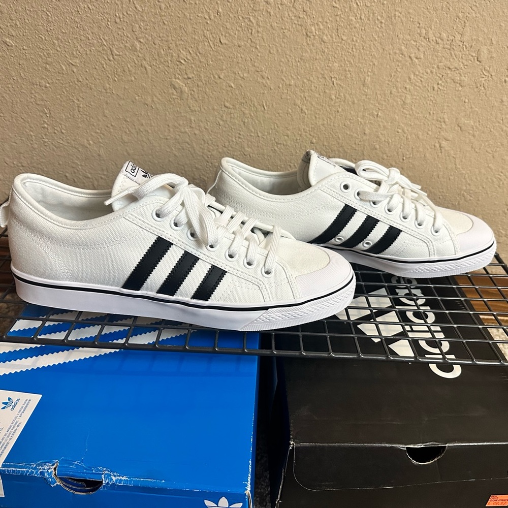 NIB Adidas Nizza
